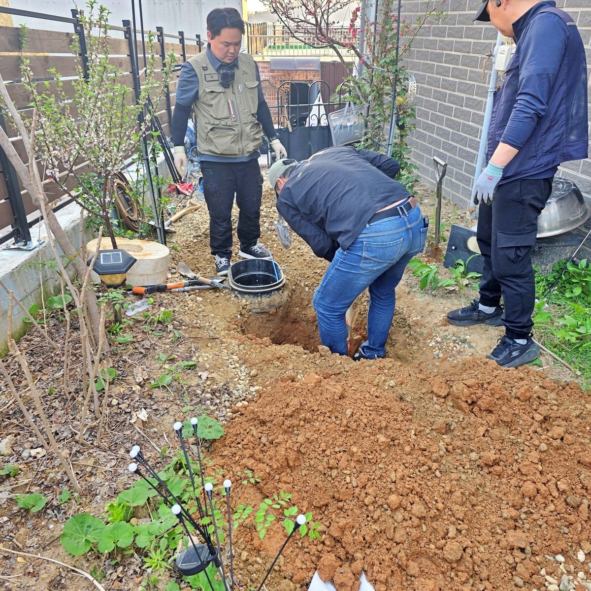 인천 강화 전원주택 계량기 누수 마당 굴착 작업