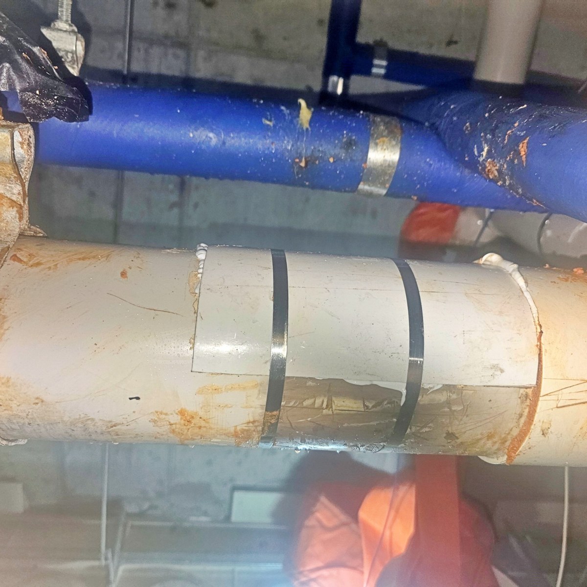 군포 산본동 하수관막힘 소재구 밀봉 작업