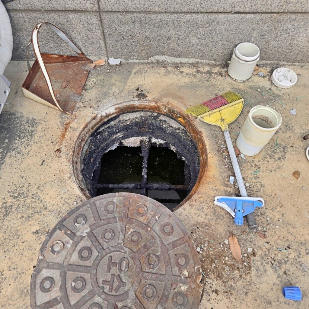 서초구 서초동 변기배관역류 | 정화조 하수관막힘 고압세척 사례