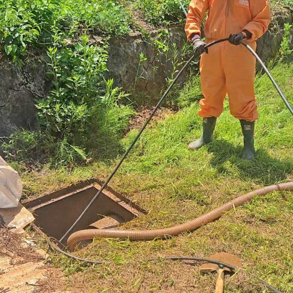 충남 아산시 공장 우수관역류 | 우수맨홀 토사 막힘 준설 고압세척