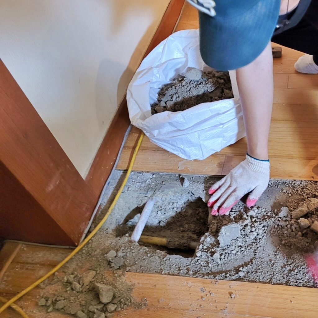 서대문구 북가좌동 아랫집 천장누수 | 온수배관 누수보험 공사사례