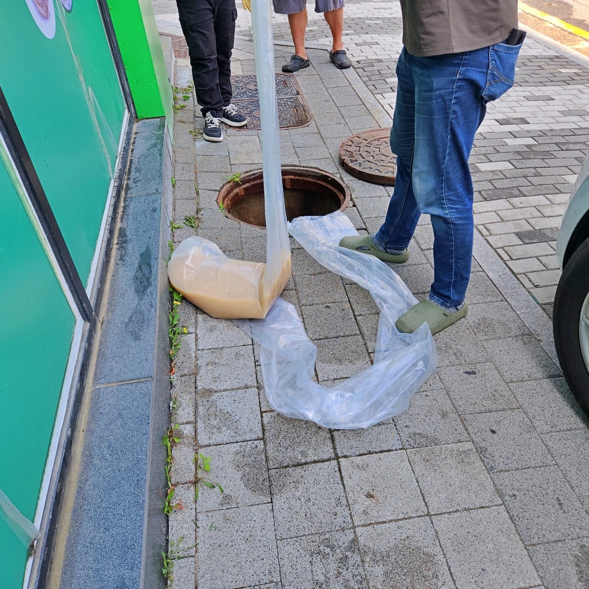 연수구 옥련동 소변기 배관청소 비닐 보양 작업