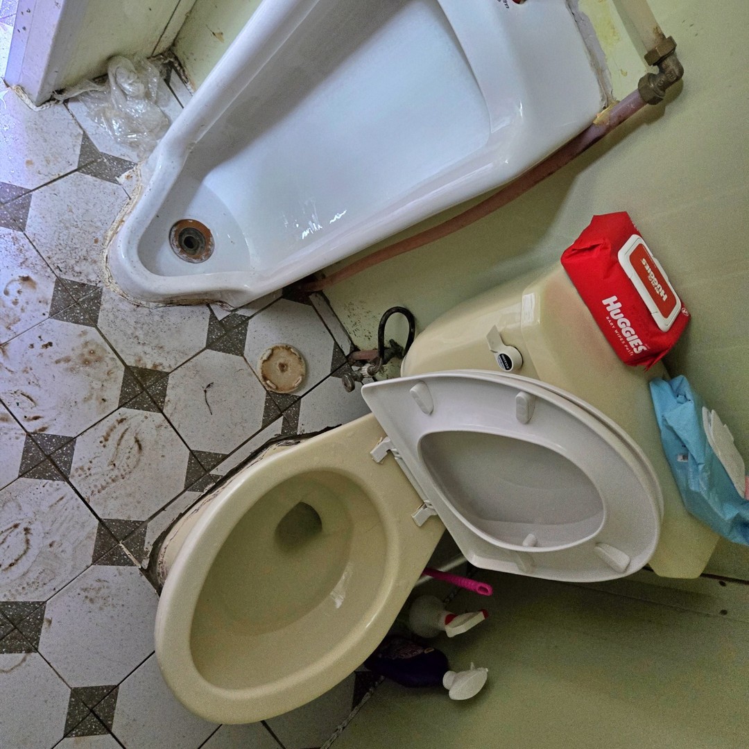 부평구 삼산동 공장 화장실 변기 물 안 내려감 현장 상태